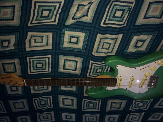 Vendo guitarra strinberg stratocaster semi nova - Foto 6