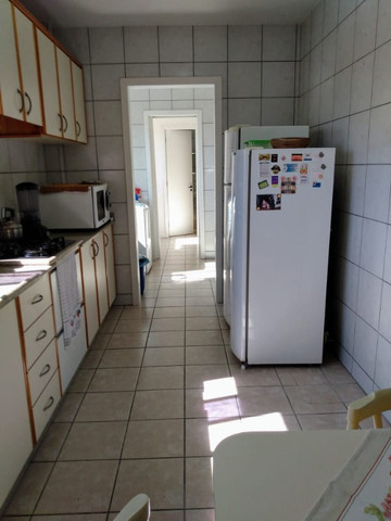 Apartamento vista mar com 3 dormitórios e 2 garagens no centro de Balneário Camboriú - Foto 18