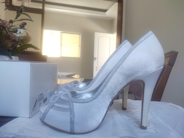 sapato peep toe noiva