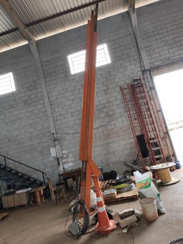 Escada giratória patrão Copel com 9.60 de alturas - Foto 3