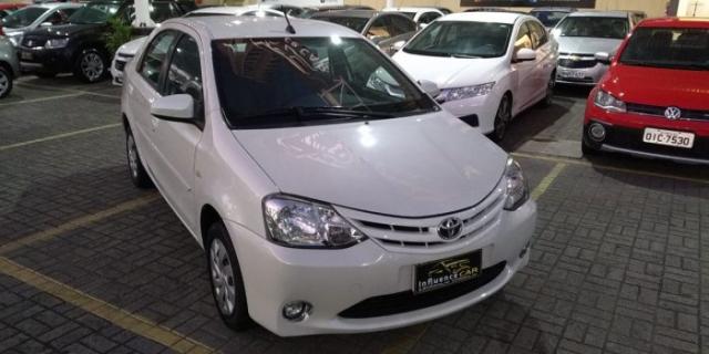 Toyota etios sedan 2017 1.5 xs sedan 16v flex 4p manual