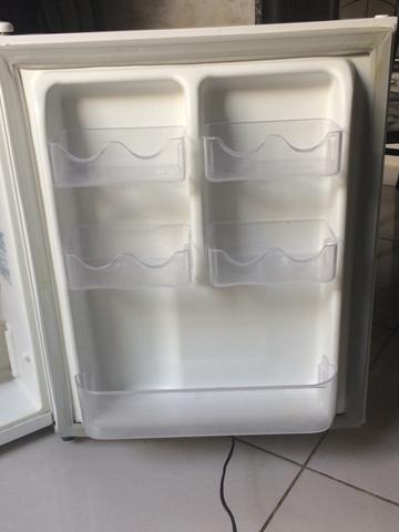 Frigobar Electrolux - Foto 2
