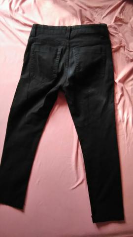 Calça preta