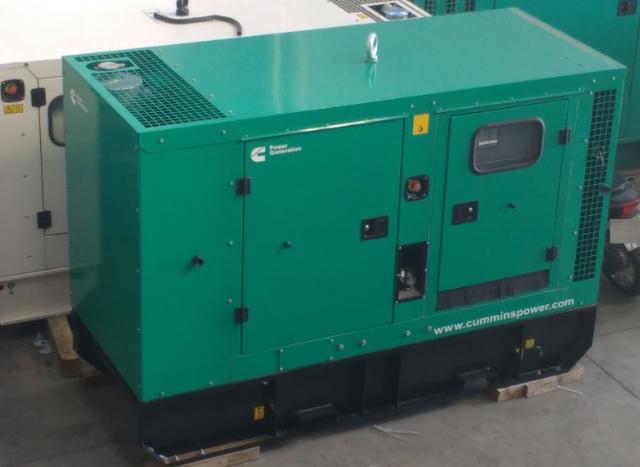 Novo - Gerador à Diesel Trifásico 116 KVA Cummins - C90D6 - 116kva - Foto 2