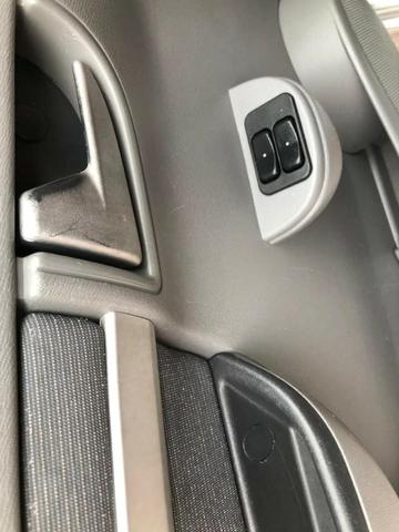 Prisma 2012 lt 1.4 flex completo, único dono !!! - Foto 11