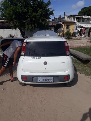 Fiat Uno Vivace 1.0 completo só hoje