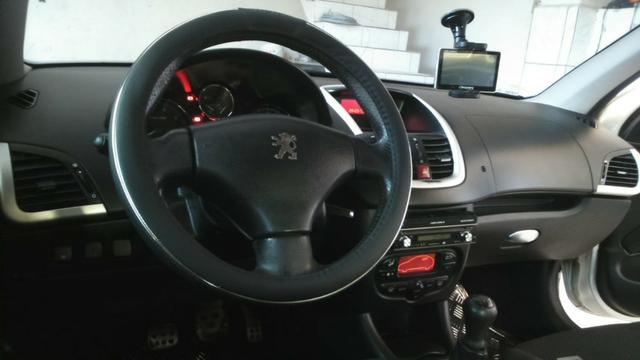 Peugeot 207 Sedan 1.6 XS 2011 - Foto 7
