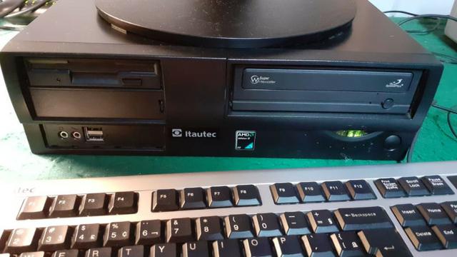 Computador Itautec Infoway AMD 2GB Ram HD 150GB - Foto 2