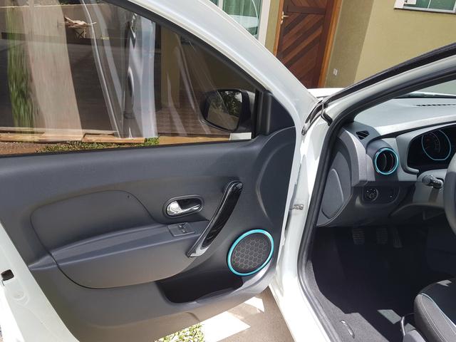 Sandero vibe 2018 3 Cilindros 81cv - Foto 2