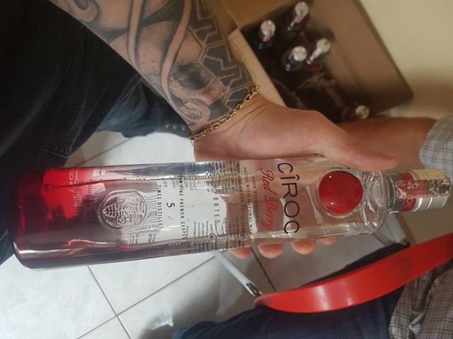 Vendo bebidas ORIGINAIS! Unidade ou atacado! aproveite carnaval ta aí. - Foto 2