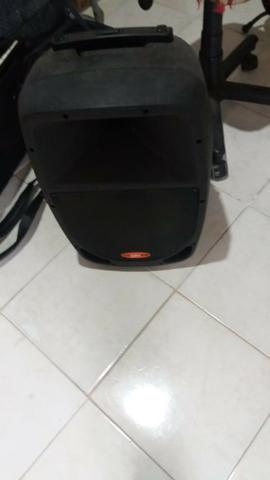 Caixa de som preta