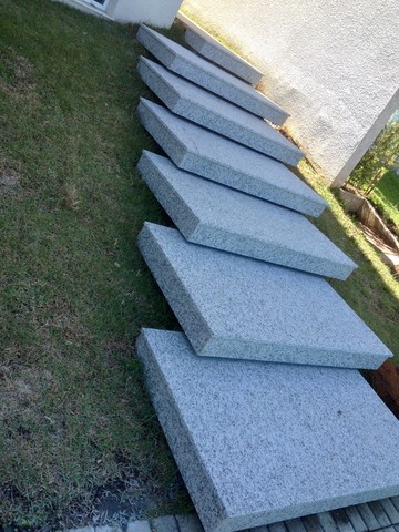 Revestimento Escadas em Mármores, Granitos ou Quartzos - Foto 2
