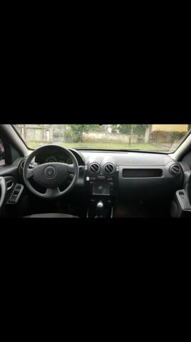 Sandero completo