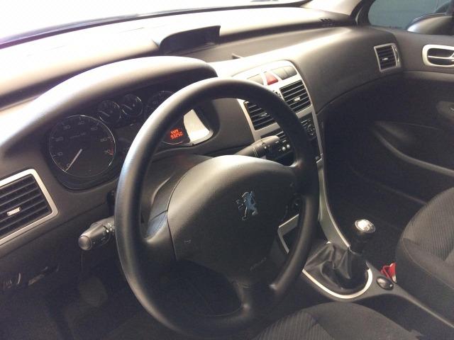 Peugeot 307 1.6 16v Presence Pack 2011 - Foto 2