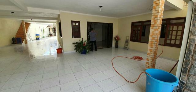 Alugo Excelente casa com piscina no Cohatrac - Foto 2