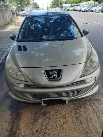 Vendo Peugeot 207 Prata 2011/2012