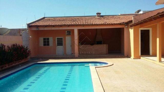 Casa térrea no Bairro Morada do Ouro II com 02 dormitórios