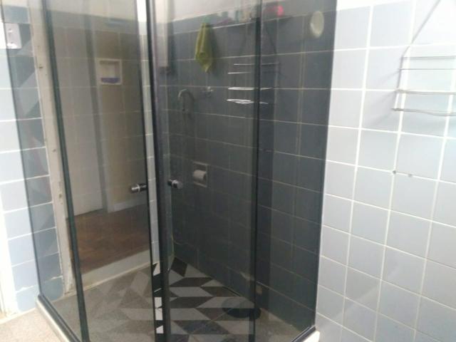 Quarto, espaçoso bem em frente metrô de Brotas - Foto 6