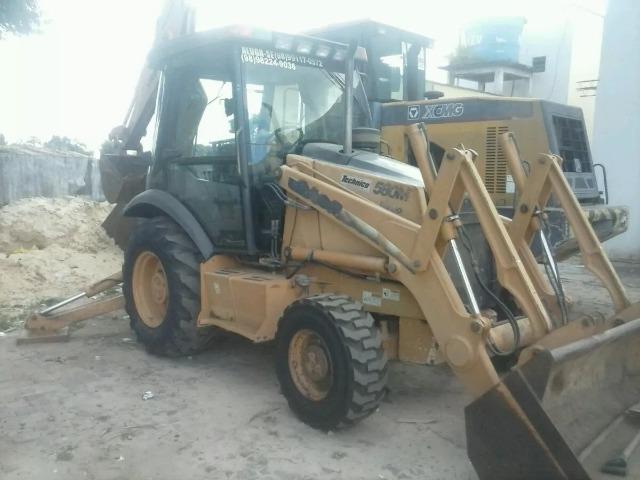 Retro 580 M 4x4 com ar condicionado , ano 2011