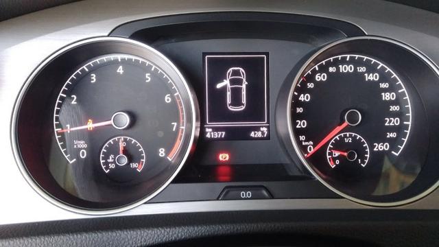 VW - Golf 1.6 Confortline MSI Manual - 2016 - Foto 12
