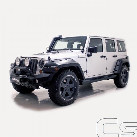 JEEP WRANGLER 2011/2011 3.8 UNLIMITED SAHARA 4X4 V6 12V GASOLINA 4P AUTOMÁTICO
