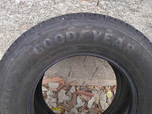 Vendo-se 2 pneu - Foto 3