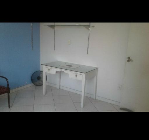 Quarto amplo para moças