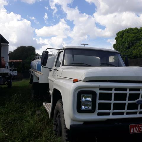 Caminhão Ford 11000