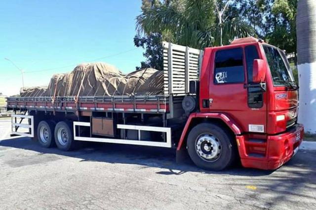 Ford Cargo 2428 em Campo Grande - Foto 3