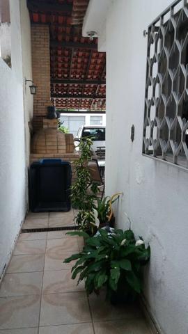 Linda casa com 3 quartos e amplo quintal com piscina em Guadalupe - Foto 3