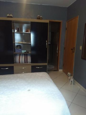 QS 16, 03 suítes, 04 salas, cozinha planejada, garagem pra 04 carros - Foto 10