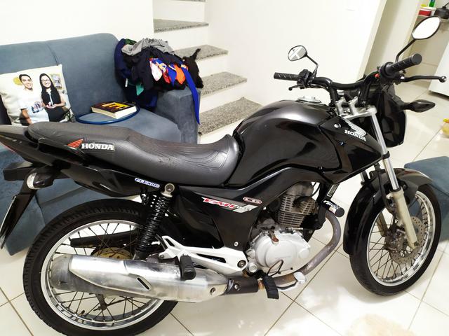 Moto muito conservada, único dono, no ponto de transferir