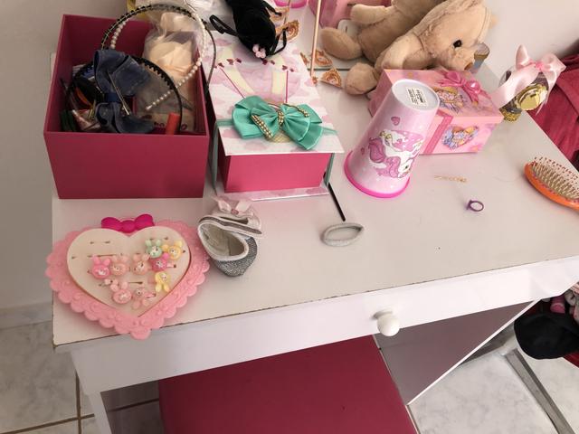 Penteadeira infantil com Puff rosa - Foto 3