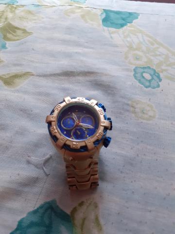 Relógio invicta dourado e azul
