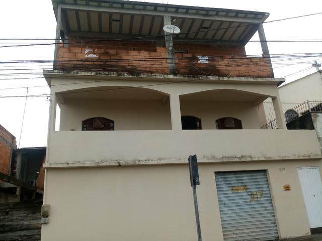 Vendo casa 3 andares vista da serra ll - Foto 4