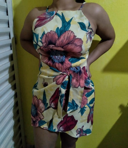 vestido colado florido