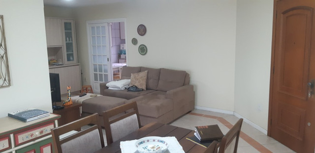 Apartamento vista mar com 3 dormitórios e 2 garagens no centro de Balneário Camboriú - Foto 13