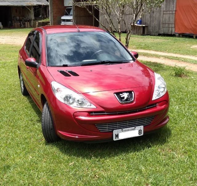 Peugeot 207 xr 1.4 flex 2012