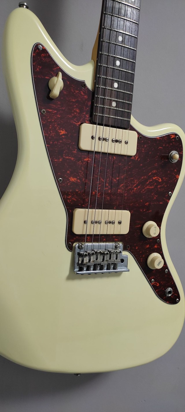 Guitarra Tagima Jazzmaster TW-61 Bege + Case