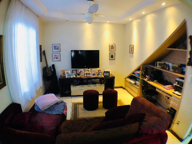 Casa com 4 quartos no Setor Sul - 548 m2 de Terreno. Esquina com a Rua 115