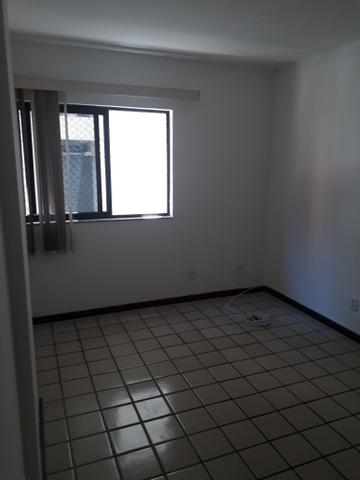 Exc.apto a 50m.do mar, 4qts s/2 suítes, 2 vagas, apenas 3.600,00 - Foto 7