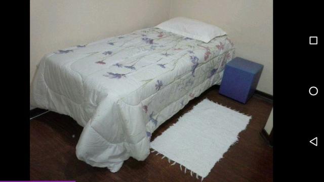 Quarto com sacada para moças, perto de tudo! - Foto 4