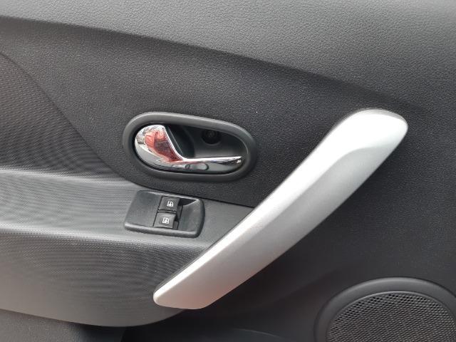 Sandero Expression 1.6 2015 Automático 36 Mil Km - Foto 17