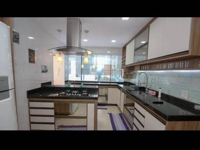 Apartamento Amplo e Semi-Mobiliado (como nas fotos)