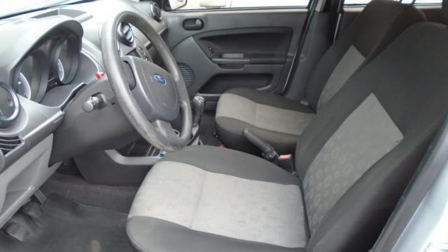 FORD FIESTA HATCH FIESTA 1.0 8V FLEX 4P MEC. - Foto 4