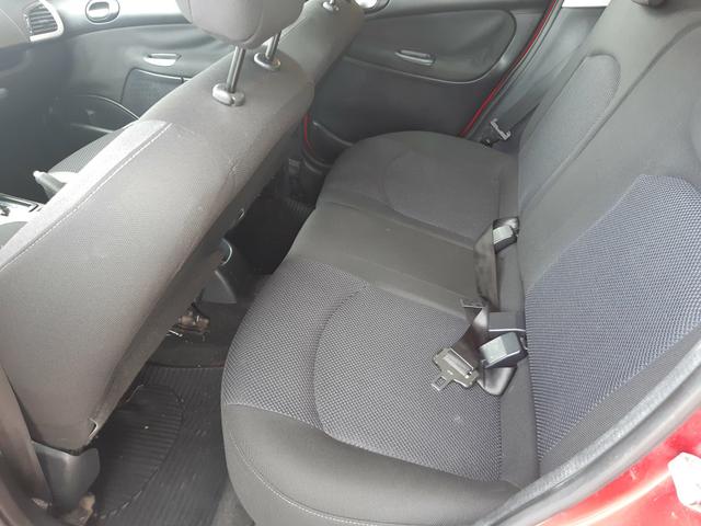 Peugeot 207 - Foto 11