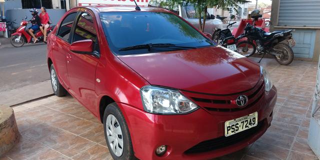 Vendo Toyota Etios sedã ótimo estado de conservação - Foto 6