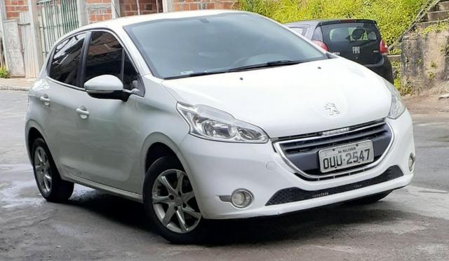 Vendendo carro peugeot 208