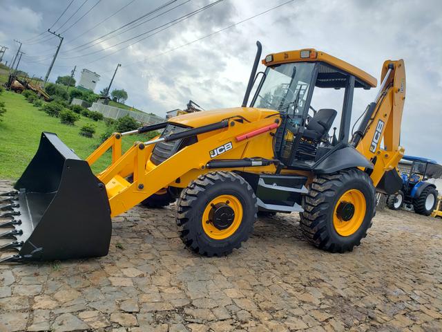 Retroescavadeira JCB 3C 2012 - Foto 6