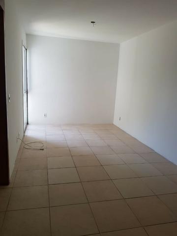 Apto 02 Dormitório c/garagem - Bairro Teresópolis - Foto 2